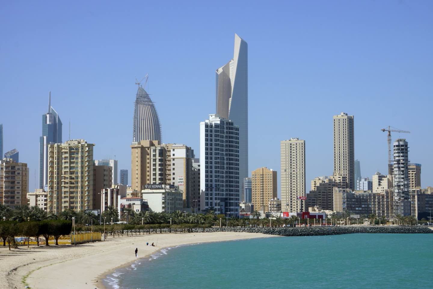 Kuwait’s New Residency Visa Rules: Degree Exemption & Family Visa Requirements