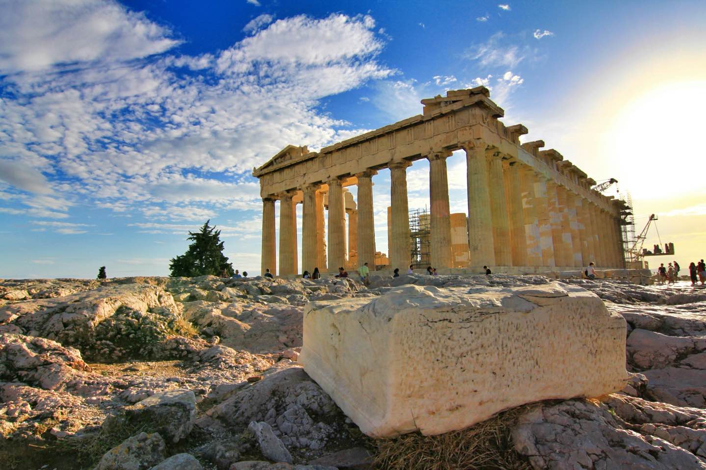 Greece to Increase Investment Threshold for Golden Visas in Real Estate Program to €800,000