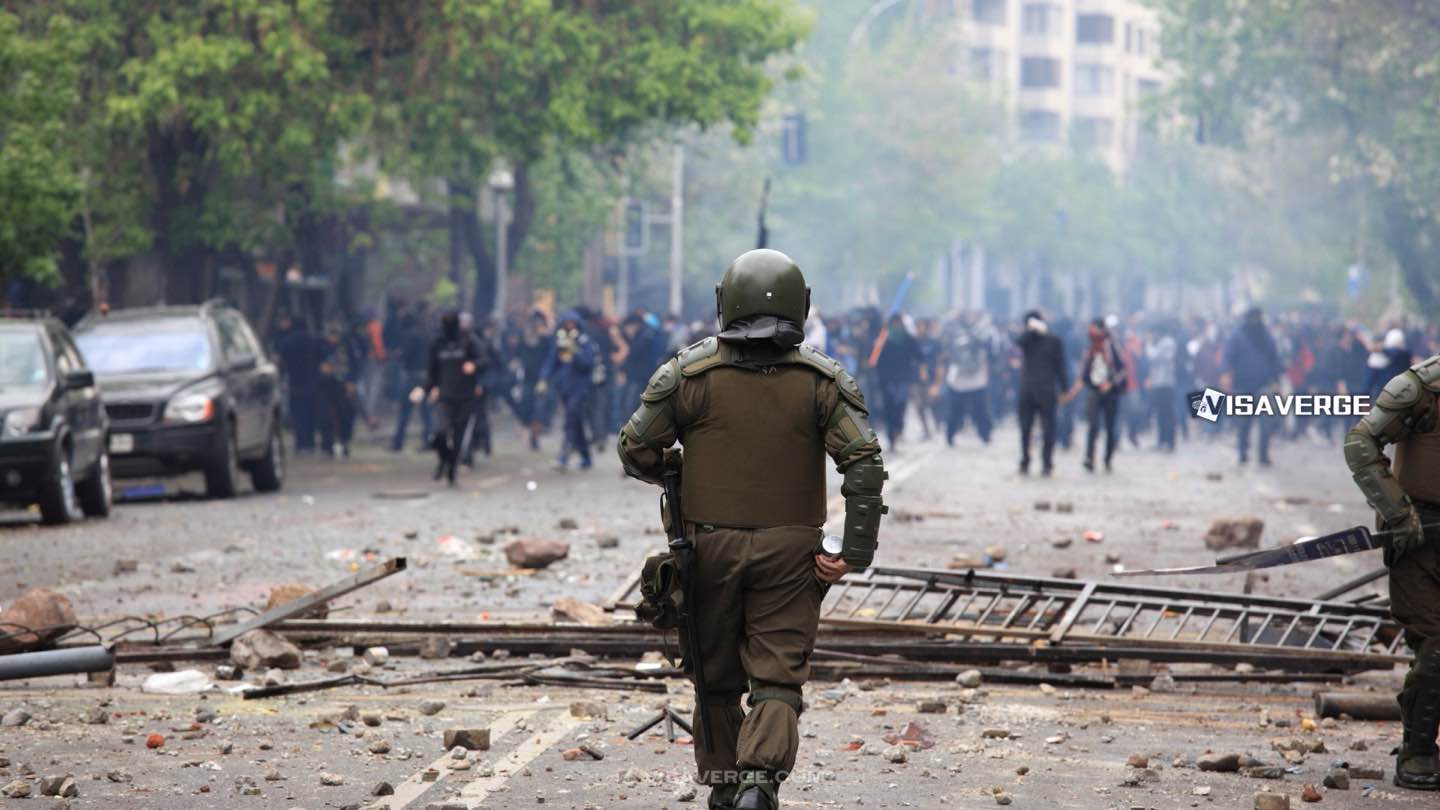 6,700 Indian Students Return from Bangladesh Amid Protests 6,700 Indian Students Return from Bangladesh Amid Protests