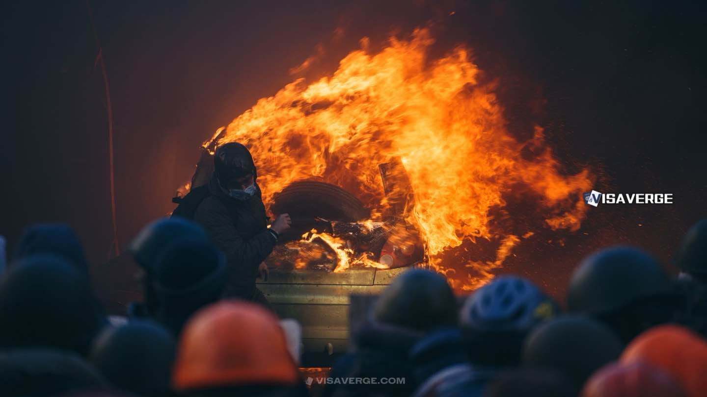Border Chaos: Over 4,000 Students Flee Bangladesh Protests to India! Border Chaos: Over 4,000 Students Flee Bangladesh Protests to India!