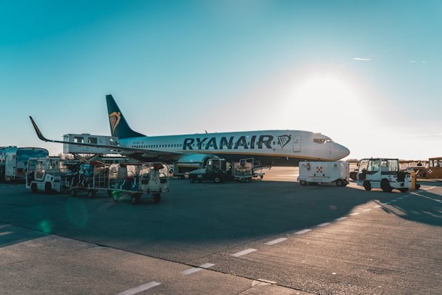 Ryanair passengers removed after card declined for snacks