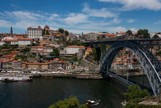 Portugal Orders 18,000 Foreigners Out Before Election Portugal Orders 18,000 Foreigners Out Before Election