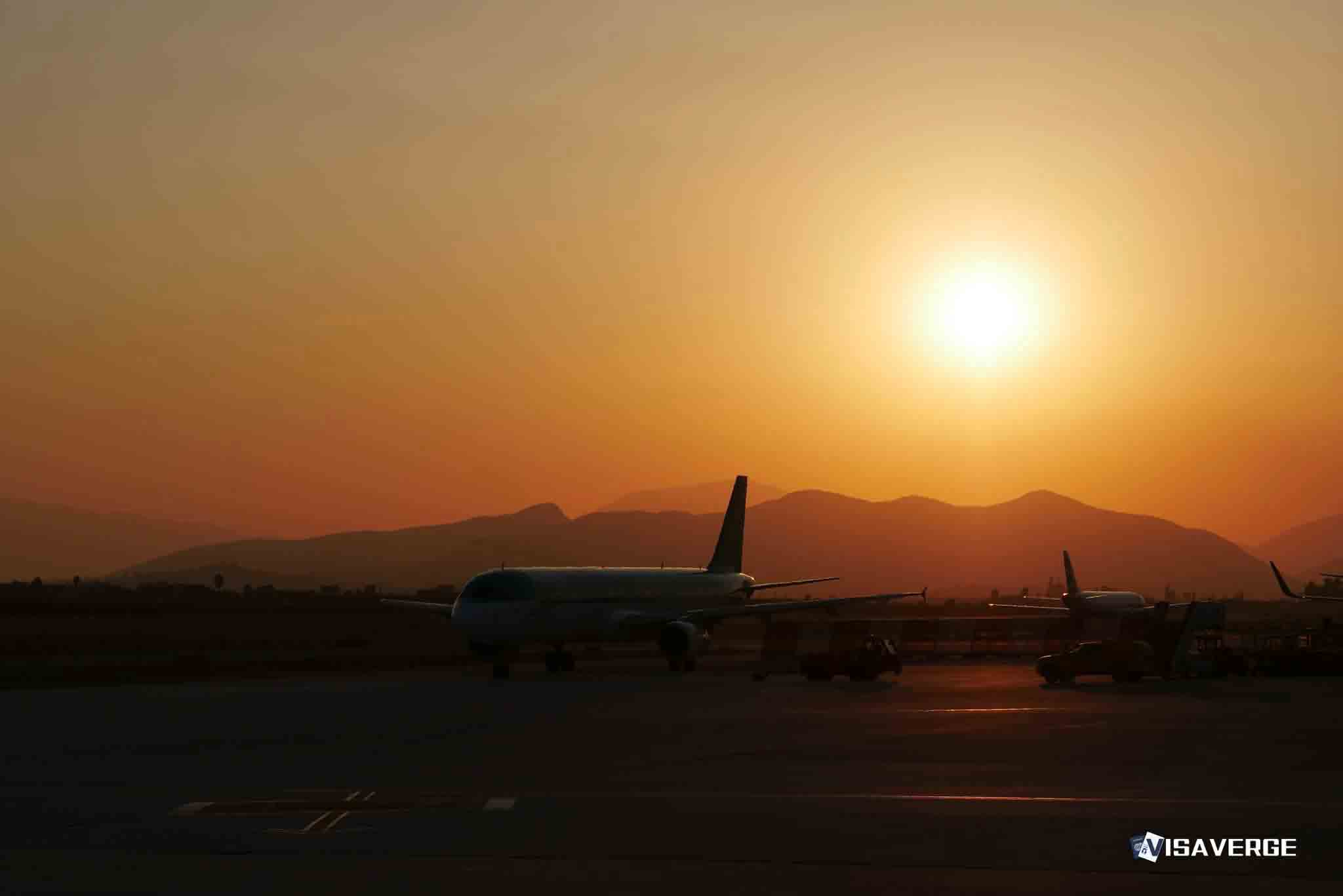 Newark Liberty International Airport controllers lose contact with planes Newark Liberty International Airport controllers lose contact with planes