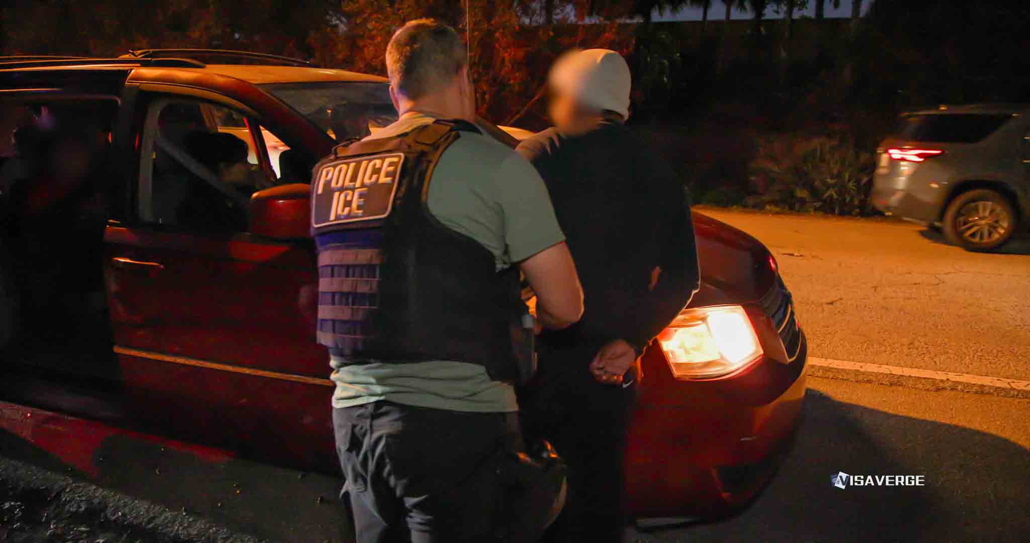 ICE Stands Down in Chicago as Trump Pushes to Deploy Troops