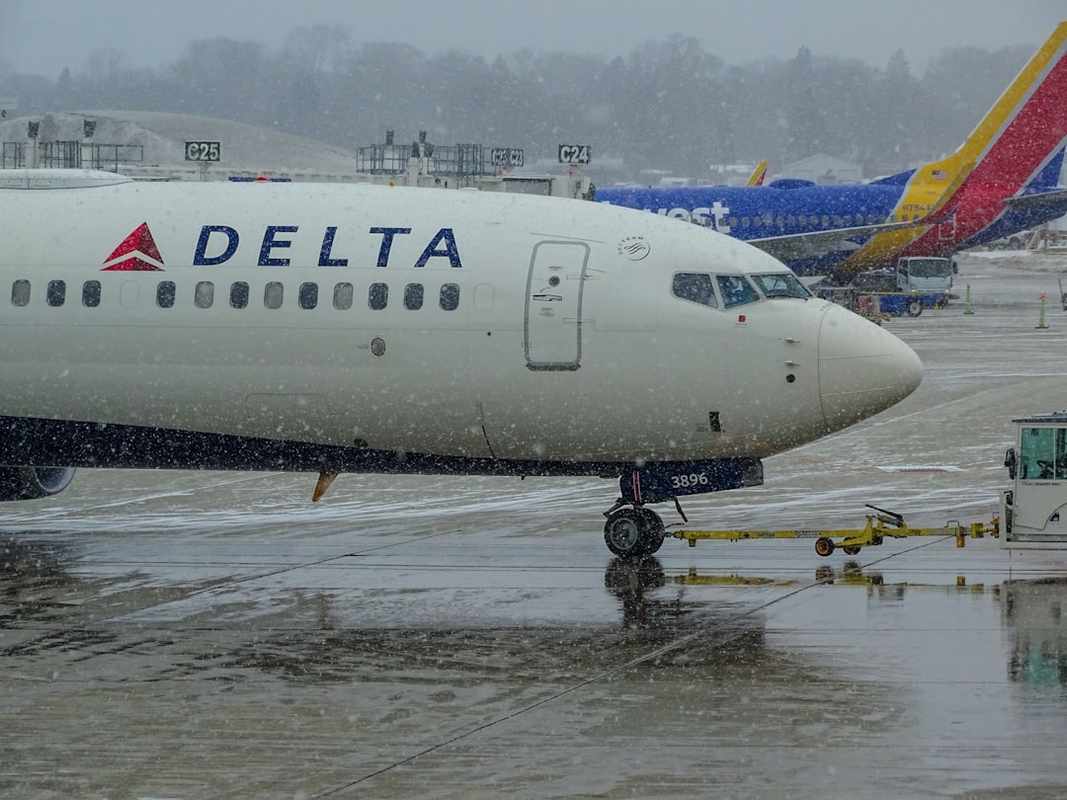 25 Injured After Severe Turbulence Hits Delta Flight Early in Journey 25 Injured After Severe Turbulence Hits Delta Flight Early in Journey