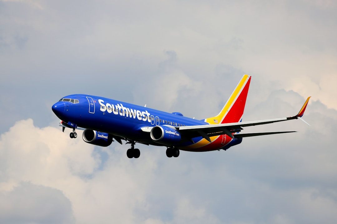 Southwest Flight Returns to Oakland After Door Seal Air Leak Southwest Flight Returns to Oakland After Door Seal Air Leak