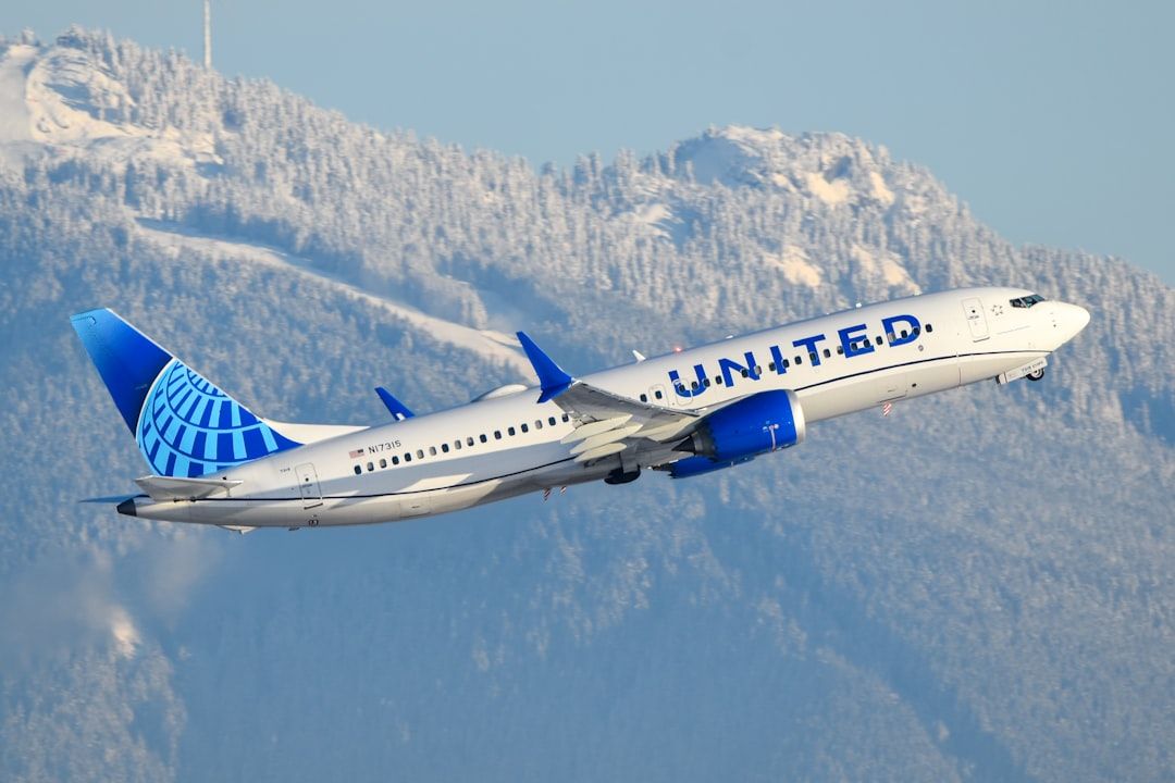 United Airlines Sells 10 Boeing 737s in Leaseback Deal United Airlines Sells 10 Boeing 737s in Leaseback Deal