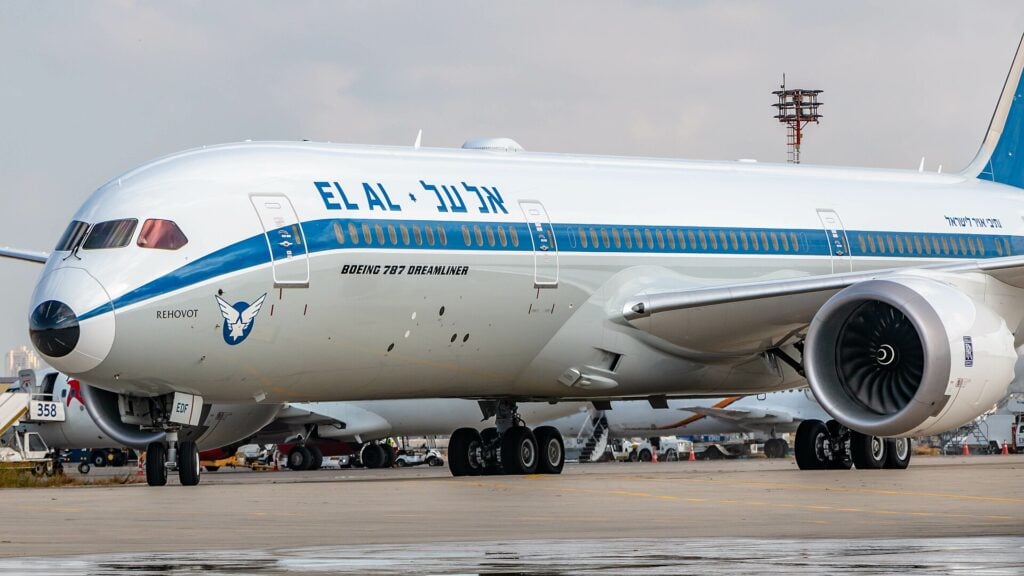 Arkia A320 Makes Emergency Landing at Ben Gurion After Gear Failure