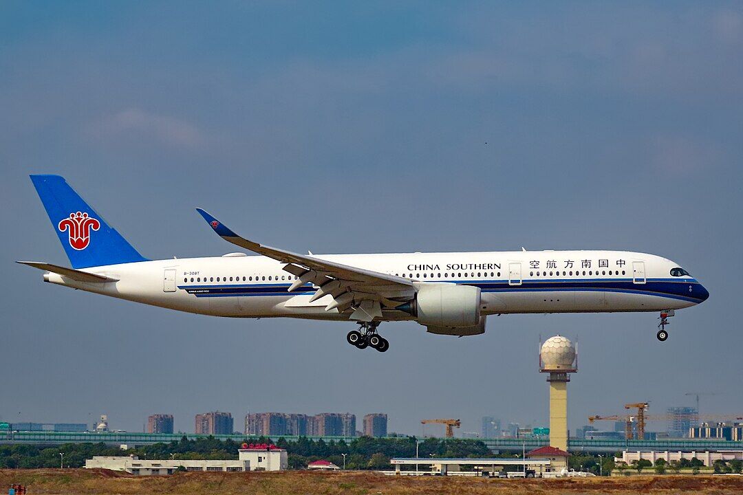 China Southern’s Passenger Recovery and Cargo Momentum: Strategic Buy Thesis