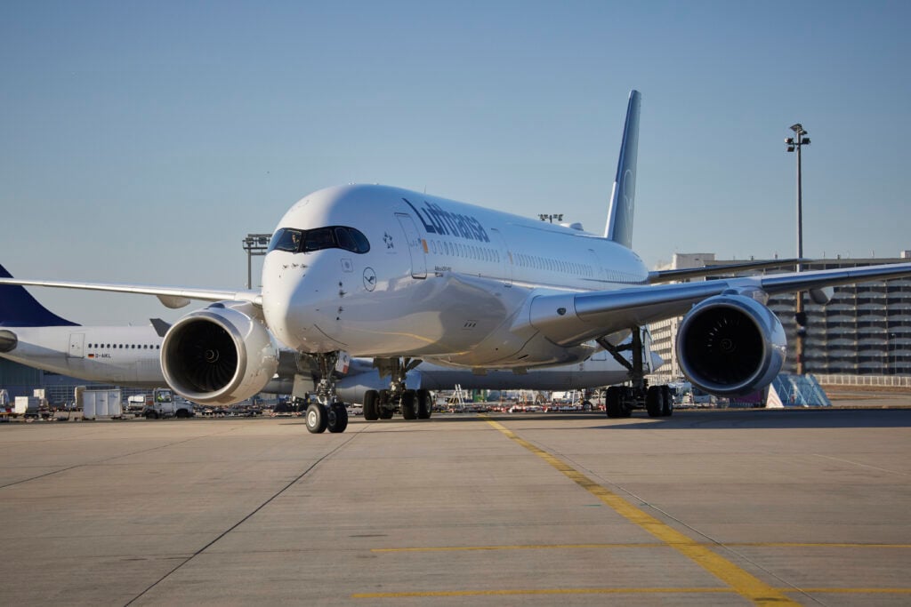 Lufthansa Takes Delivery of First 787-9 with Allegris Cabins in Frankfurt Lufthansa Takes Delivery of First 787-9 with Allegris Cabins in Frankfurt