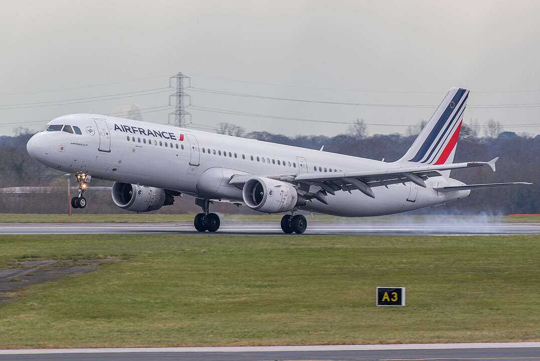 Air France Faces Major Cancellations Amid Bad Weather and Strikes Air France Faces Major Cancellations Amid Bad Weather and Strikes