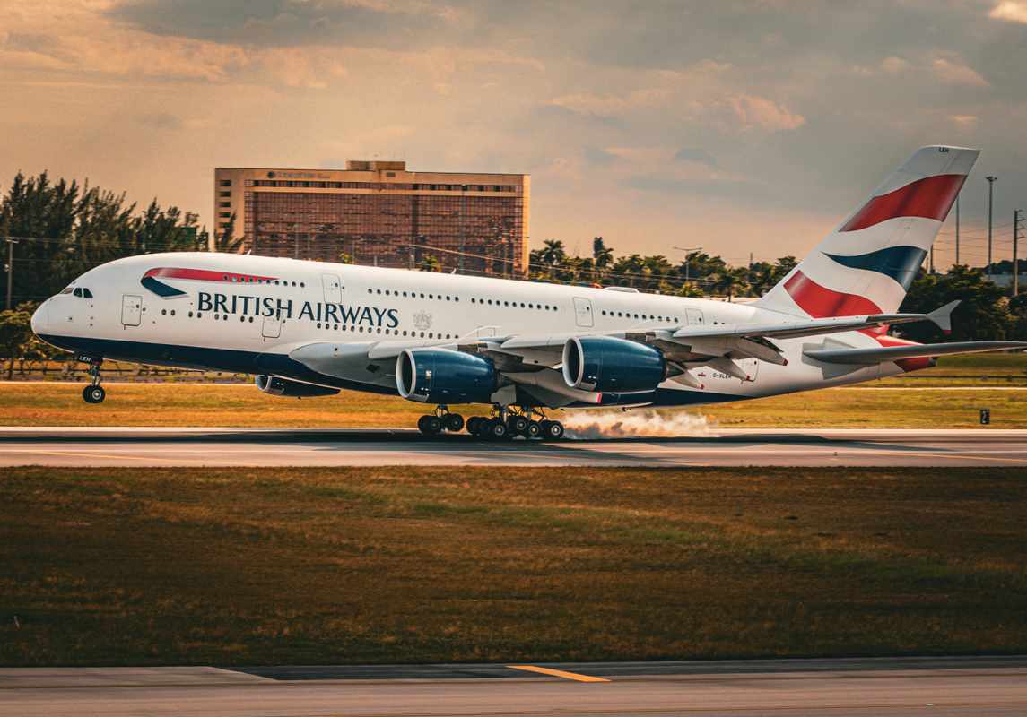 British Airways Passengers Trapped for 7 Hours at Heathrow Airport British Airways Passengers Trapped for 7 Hours at Heathrow Airport