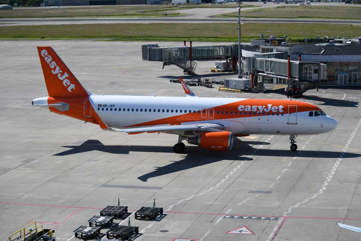 Man Charged in Terror Probe After Disturbance on EasyJet Flight to Glasgow Man Charged in Terror Probe After Disturbance on EasyJet Flight to Glasgow