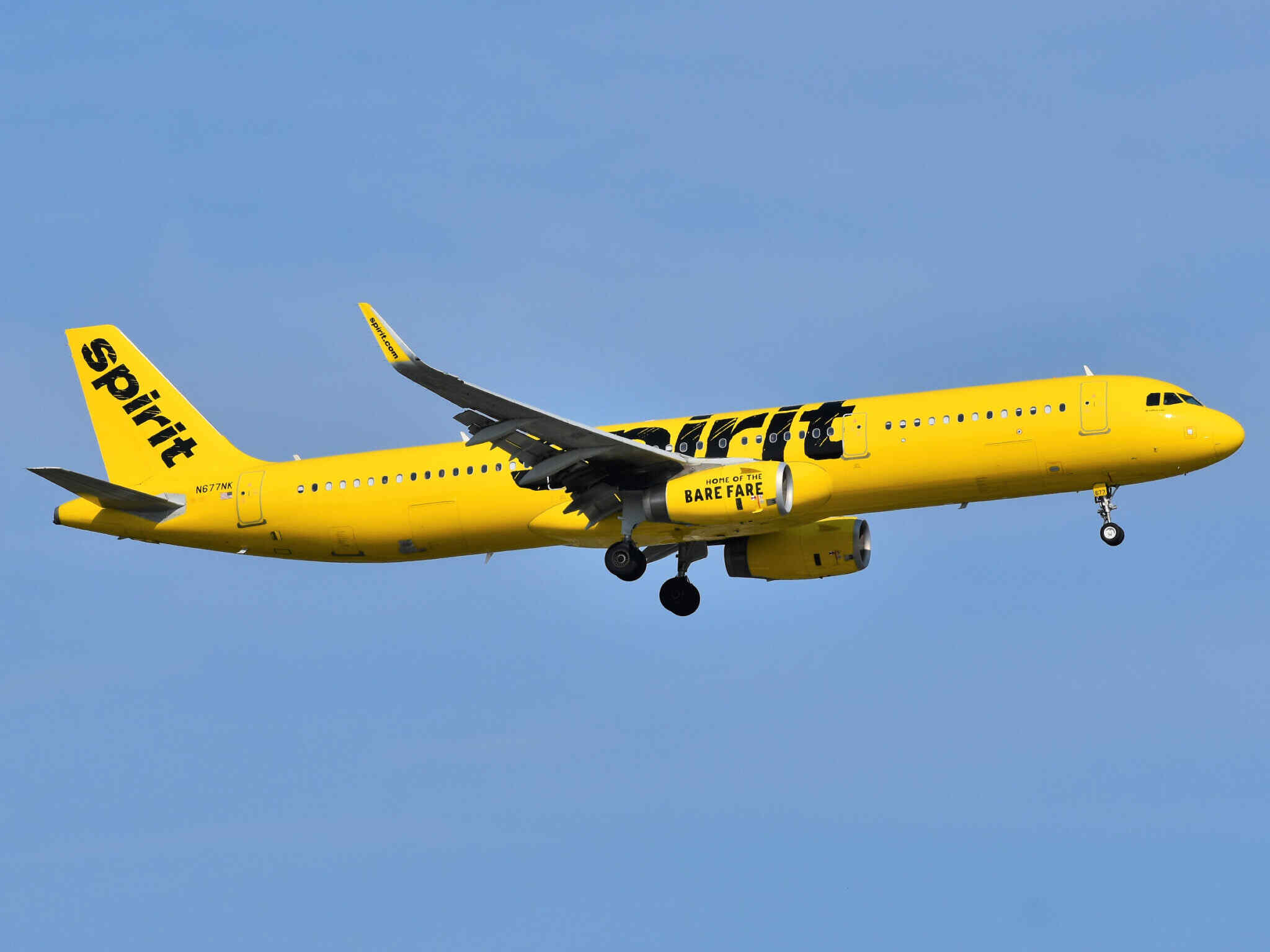 Spirit Airlines Issues ‘Going Concern’ Warning as Stock Plunges