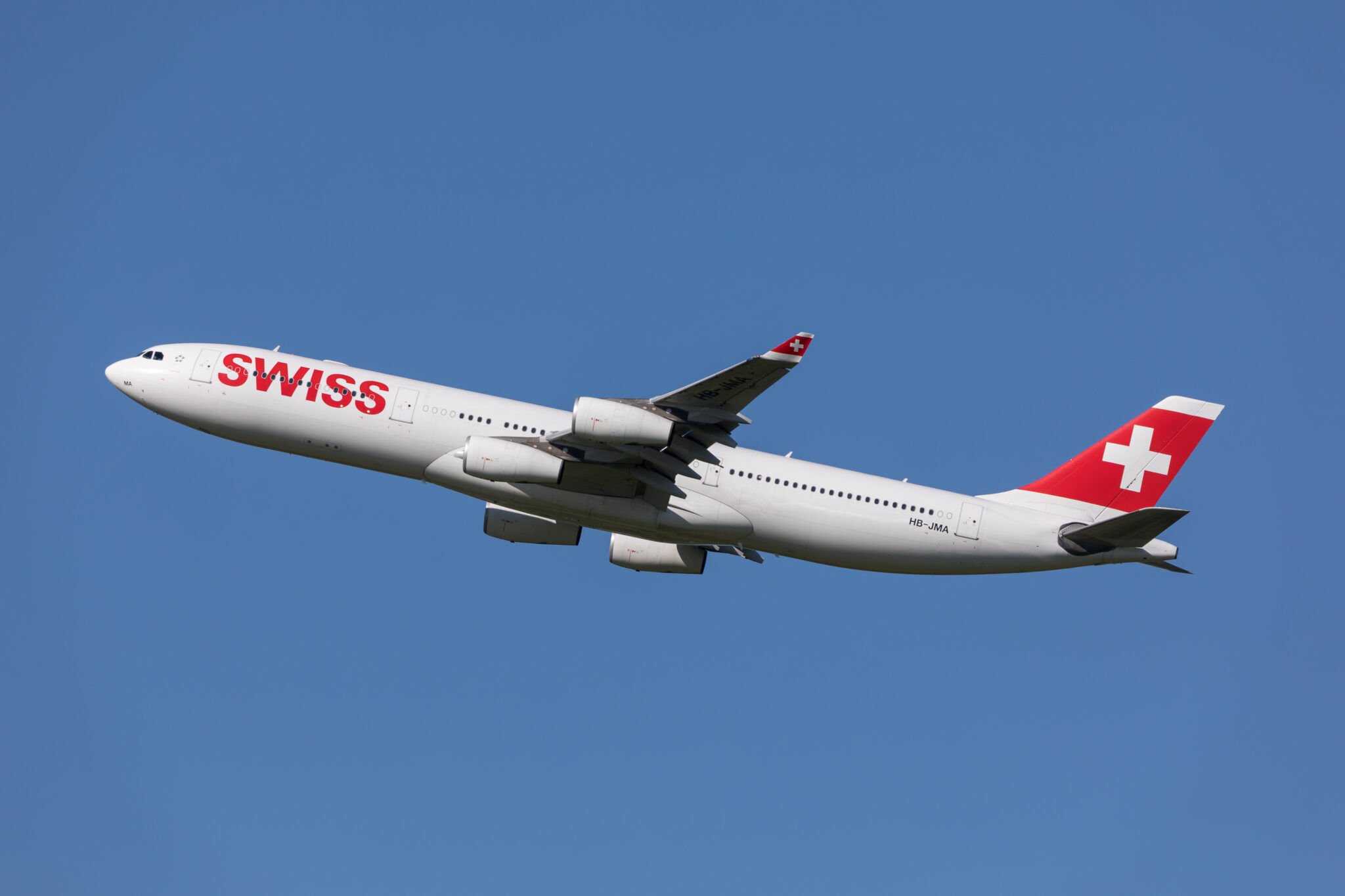 Swiss International Air Lines Axes 1,400 Flights Over Pilot Shortage