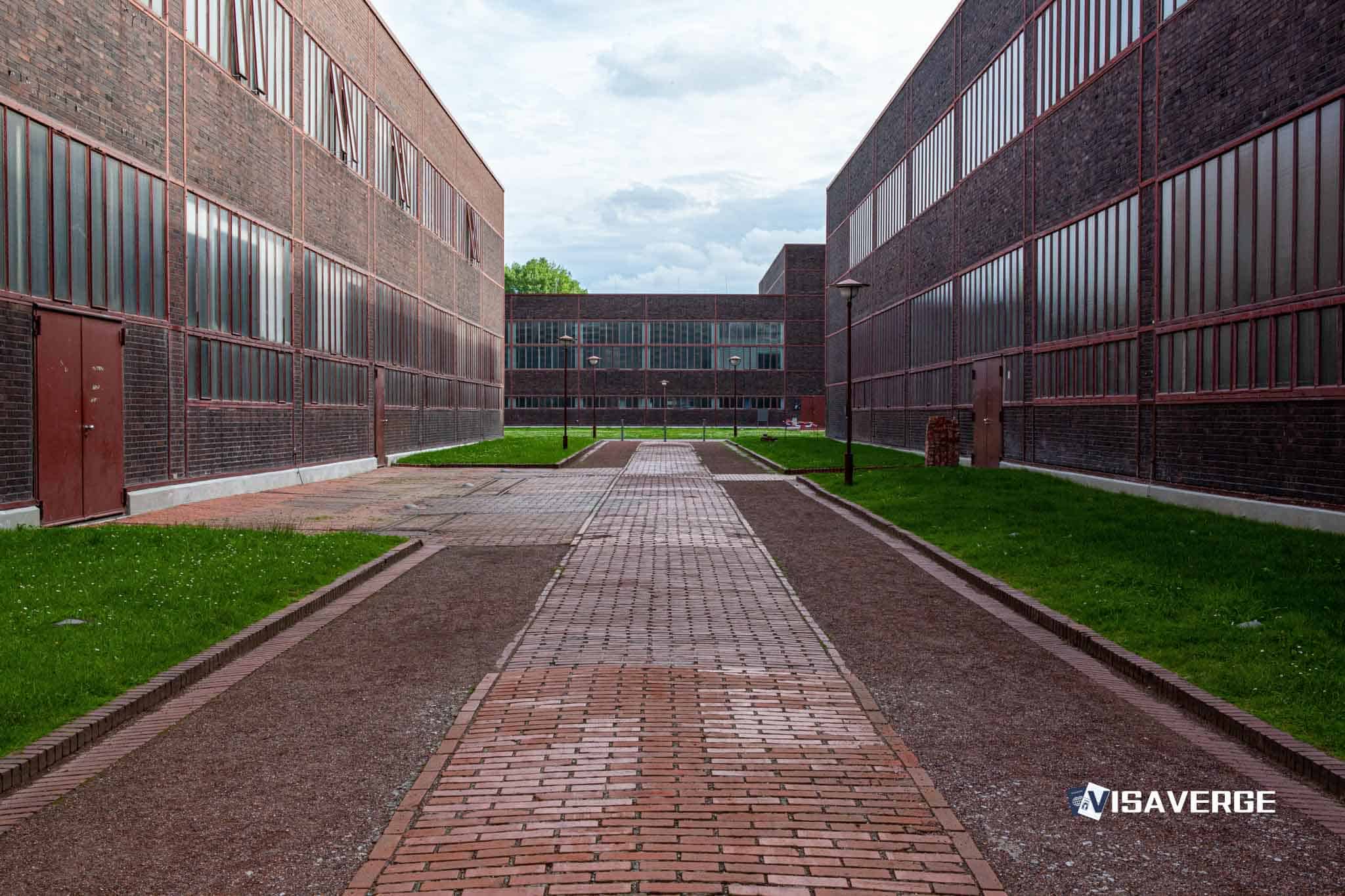 State Scholarships for F1 Visa Holders: Accessing Financial Aid for International Students State Scholarships for F1 Visa Holders: Accessing Financial Aid for International Students